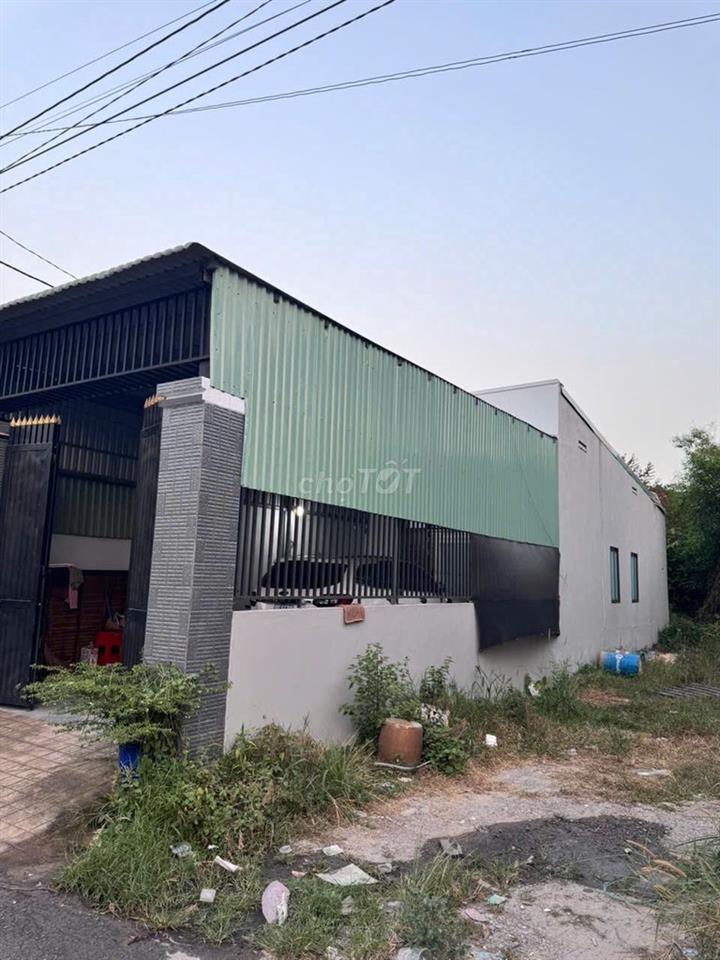 Bán nhà Định Hòa - Thủ Dầu Một 134m2 mới xây giá 3,2 tỷ bao sổ