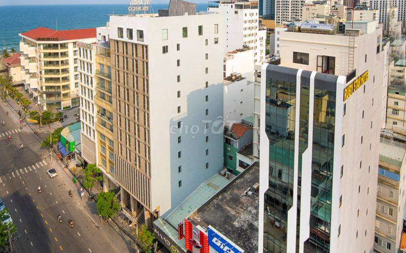 KHÁCH SẠN 4* ĐÀ NẴNG 55P CÓ HỒ BƠI BIỂN PHẠM VĂN ĐỒNG 700TR/THÁNG