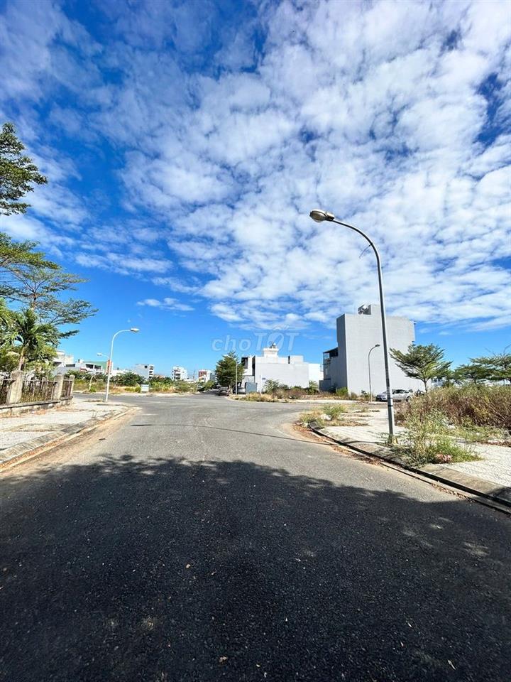 BÁN LÔ GÓC 270M2 PHI BÌNH 5 - PHI BÌNH 8 HÒA QUÝ GIÁ 15 TỶ