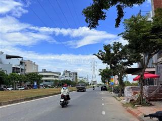 SẬP HẦM lô 29/3 111 m2 gần vòng xoay giá 8.x tỷ