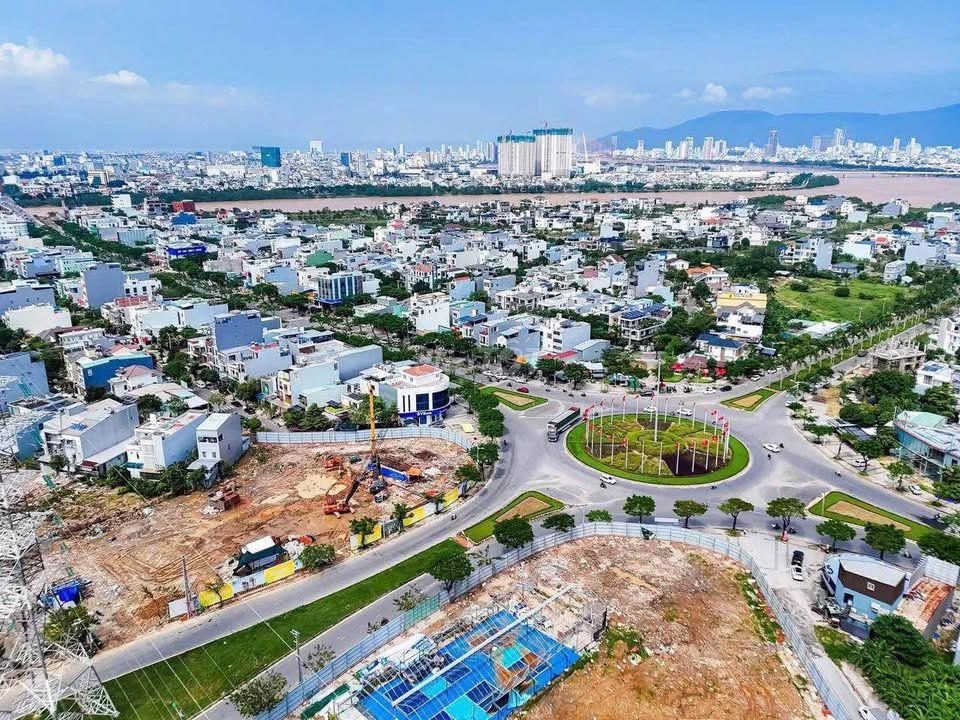 SẬP HẦM lô 29/3 111 m2 gần vòng xoay giá 8.x tỷ