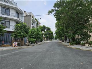 Duy nhất nền 6x22m đường lớn 15m cách global city 1km giá thấp nhất khu vực