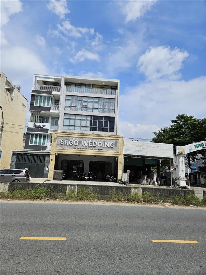 Bán lô góc 10x25m ngay cổng chính dự án vài bước chân ra global city