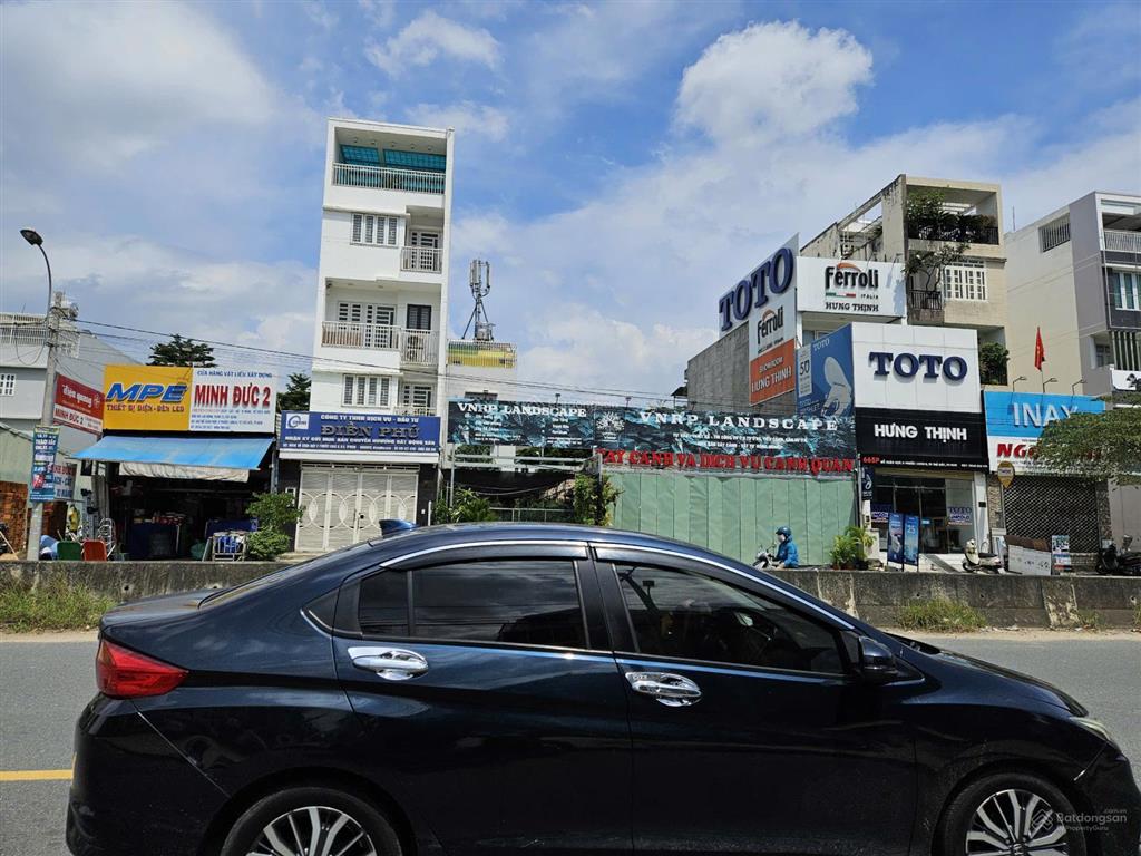 Bán lô góc 10x25m ngay cổng chính dự án vài bước chân ra global city