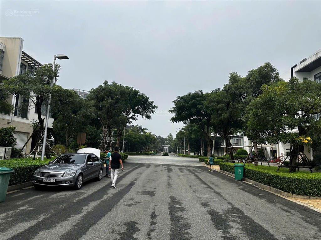 Bán gấp căn biệt thự song lập 10x23m đường 20m hoàn thiện cơ bản cho thuê từ 35tr/tháng