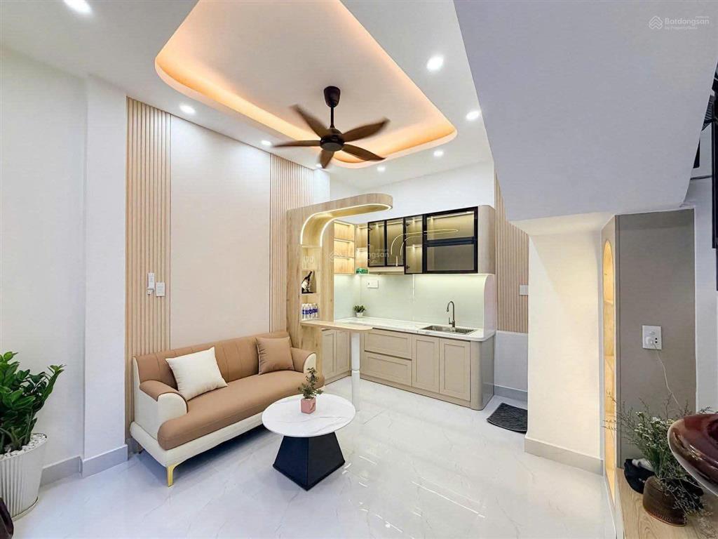 5 tỷ 950, nhà 5 tầng full nội thất, hiếm trong tầm giá tại bình thạnh