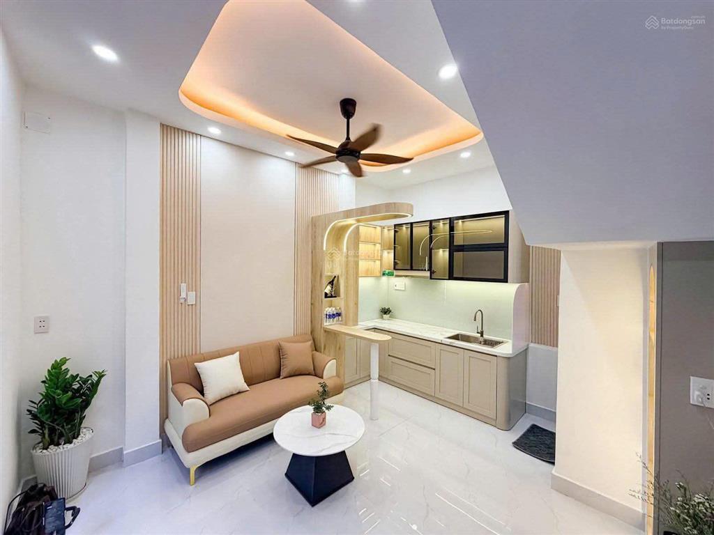 5 tỷ 950, nhà 5 tầng full nội thất, hiếm trong tầm giá tại bình thạnh