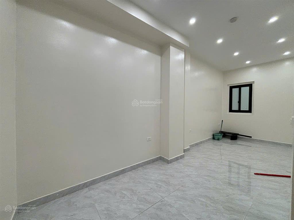Cho thuê cửa hàng  mặt phố đông các, đống đa, hà nội