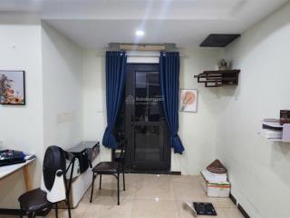 Cho thuê căn hộ 2 ngủ 1 vệ sinh intracom riverside