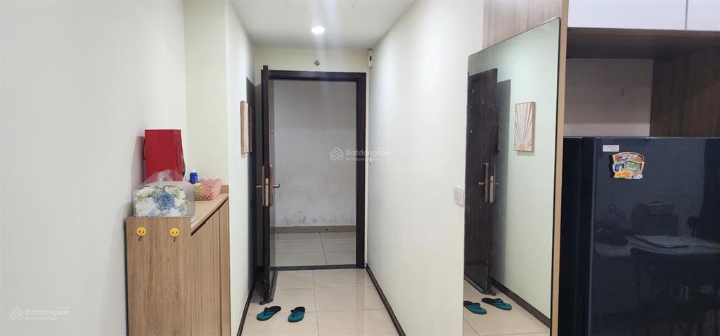 Cho thuê căn hộ 2 ngủ 1 vệ sinh intracom riverside