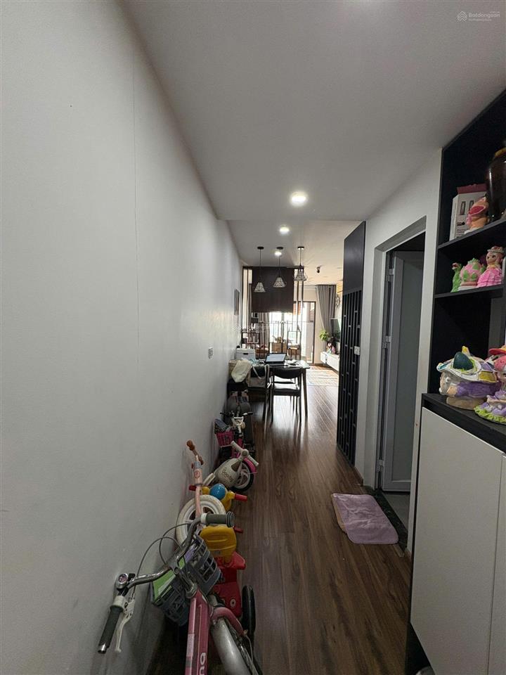 Sốc giá intracom! 71.8m2 view cầu nhật tân full nội thất chỉ 4,2 tỷ, bao phí