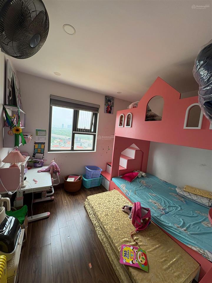 Sốc giá intracom! 71.8m2 view cầu nhật tân full nội thất chỉ 4,2 tỷ, bao phí