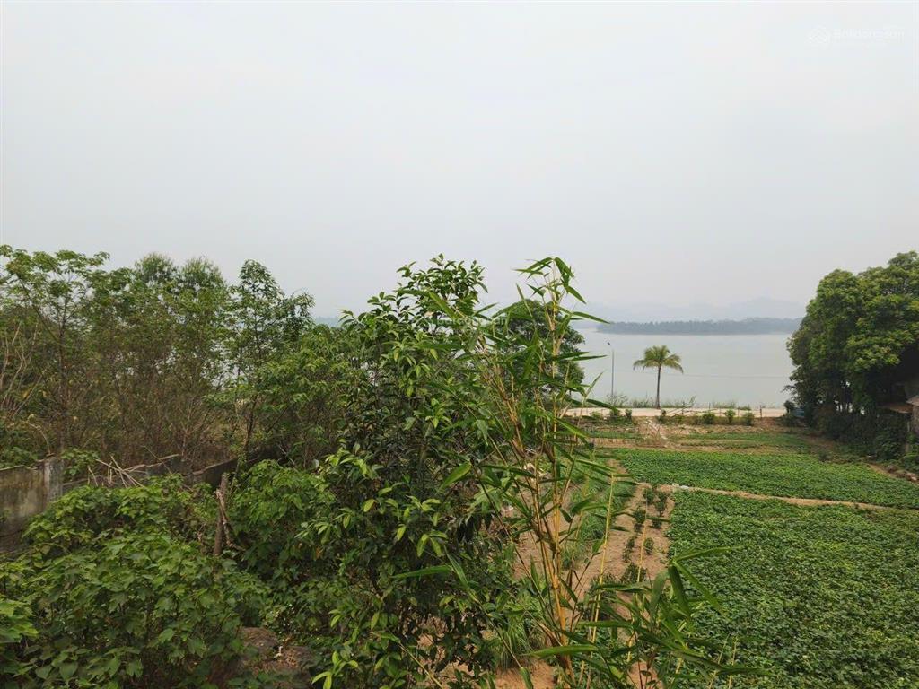 Đất nghỉ dưỡng sát hồ đại lải, có sổ đỏ, thích hợp kinh doanh, làm nhà vườn