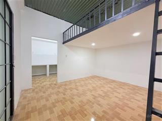 Phòng mới xây, gác cao, tách bếp, ngay trung mỹ tây  chung cư tô ký