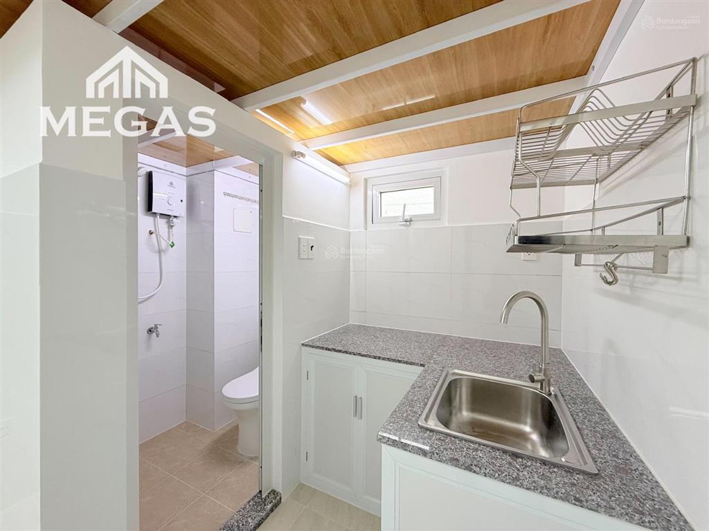 Phòng trọ cao cấp  mới xây 100%  máy lạnh  ngay cvpm quang trung  tô ký