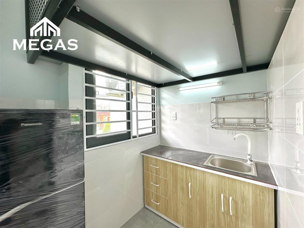 Phòng trọ gác 30m2 gác cao 2m mới khai trương ngay nguyễn văn quá  cầu tham lương