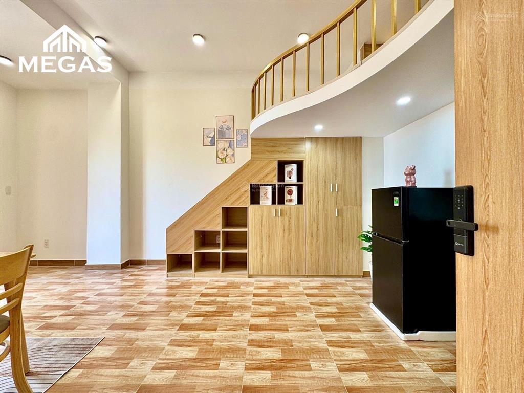 Ngay cvpm quang trung, cao đẳng fpt, đh gtvt, căn hộ ban công, trang bị đầy đủ nội thất mới 100%