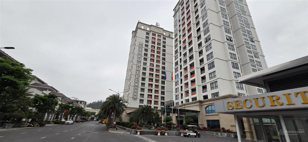 Chính chủ bán chung cư beverly hills căn góc 2 phòng ngủ 83m2 ban công bao quanh view trọn biển