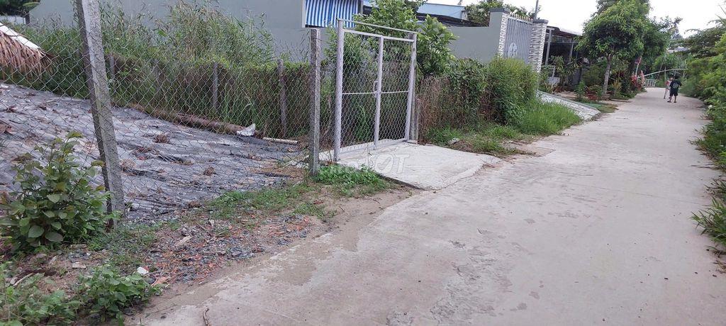 Bán nền biệt thự full thổ 410m2 kế bên chợ Cai Lậy 6 tỷ