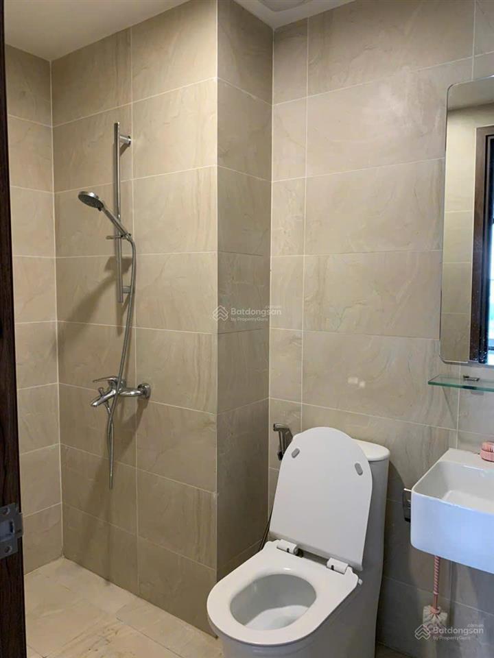 Cho thuê căn hộ 2pn 2wc view hồ bơi