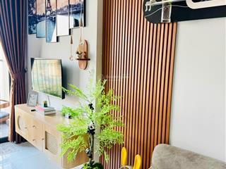 Cho thuê căn hộ view hồ bơi full nội thất
