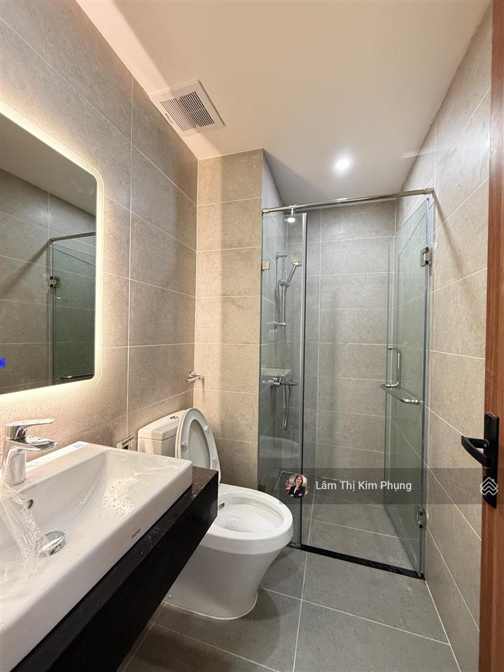 Cho thuê căn hộ 2pn 2wc có rèm giàn phơi, miễn pql 3 tháng giá 6,5 triệu/tháng