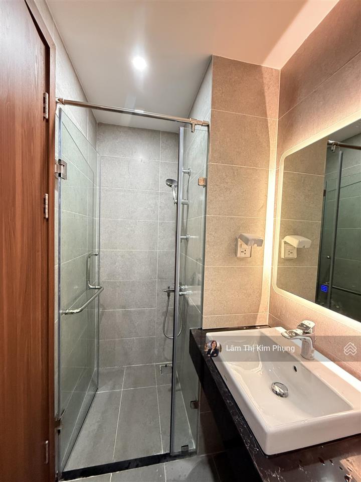 Cho thuê căn hộ 2pn 2wc có rèm giàn phơi, miễn pql 3 tháng giá 6,5 triệu/tháng
