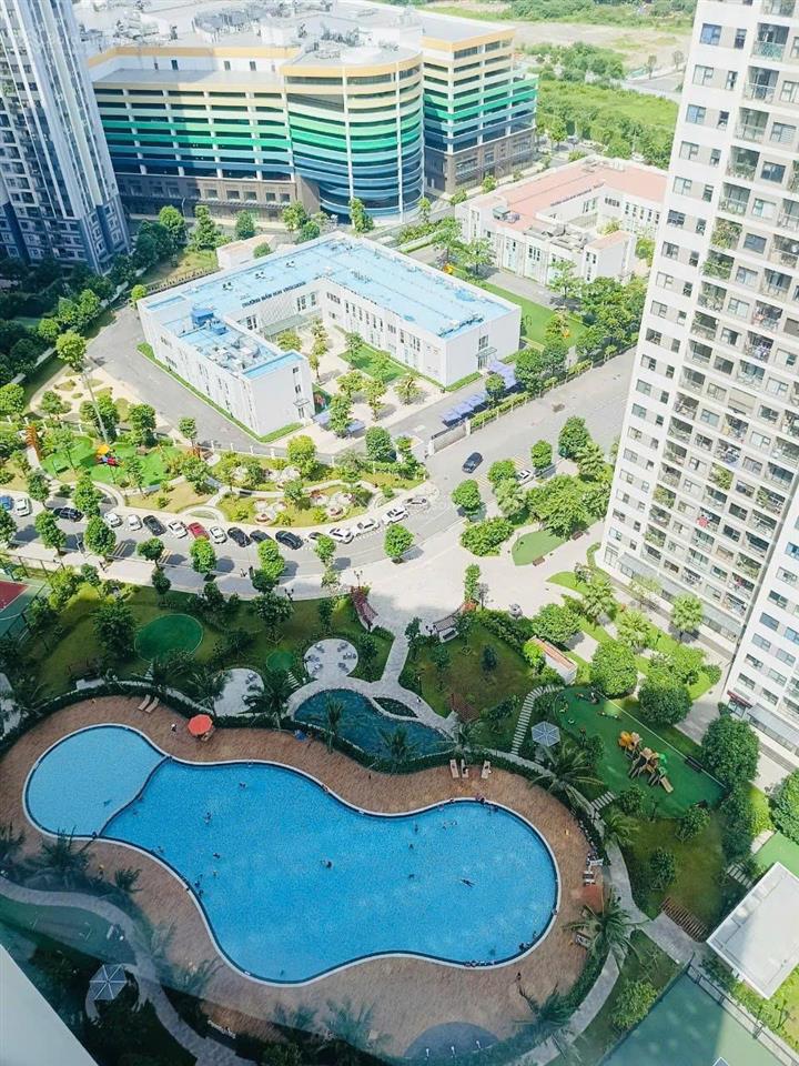 Tìm người ở ghép giá 1,8tr bao trọn điện nước vinhomes smart city