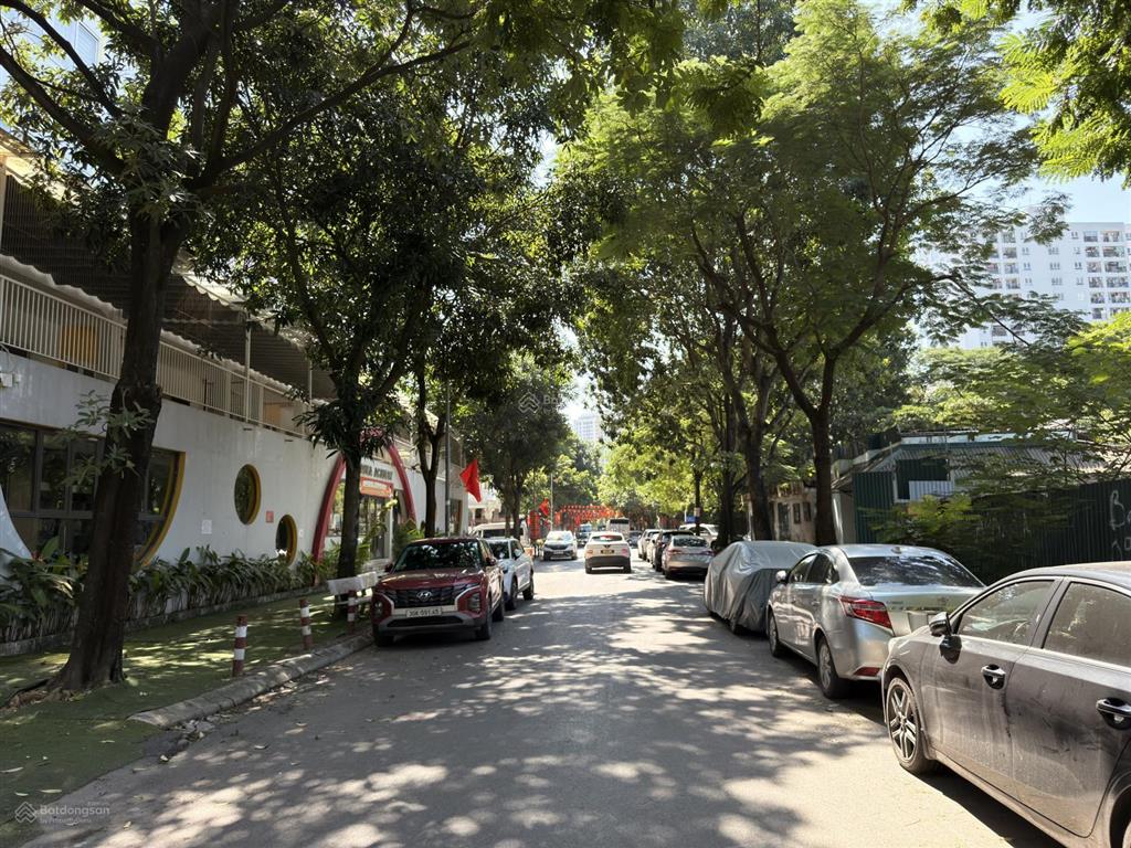 Bán biệt thự lô góc 242m2 dịch vọng hậu cầu giấy cực đẹp có thể xây tòa 9 tầng