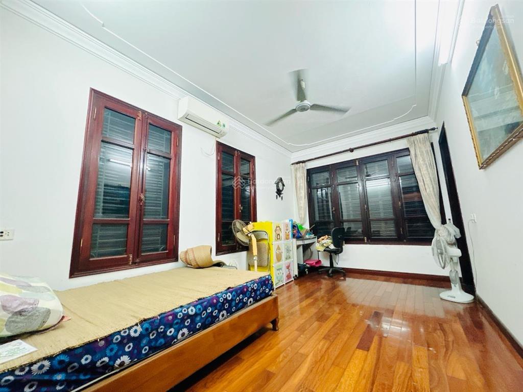 Bán biệt thự vip kđt định công 150m2 nhỉnh 300tr/m2, cạnh 4 trường học liên cấp cực đẹp