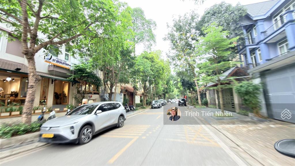 Bán biệt thự đơn lập 420m2 rộng nhất bán đảo linh đàm thiết kế bể bơi