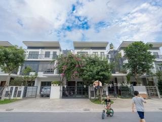 Người nhà nhờ bán biệt thự gamud garden 319m2 cực đẹp giá rẻ không lỗi gì