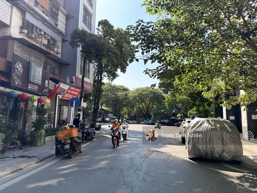 Bán nhà mặt phố ngã tư vạn phúc và vạn bảo cực đẹp 104m2 mặt tiền 7,2m giá rẻ quy hoạch ổn định