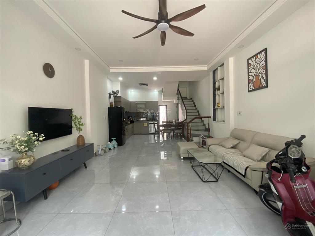 Bán nhà full nội thất 4 phòng ngủ có sẵn dòng tiền 150 triệu/năm