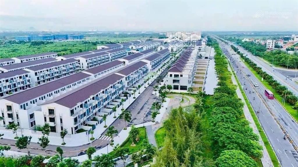 Bán gấp căn sapphire gem đường 21m trước nhà gần công viên