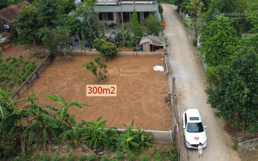 300m2 nhà dân cắt bán, vị trí đẹp, kích thước lý tưởng