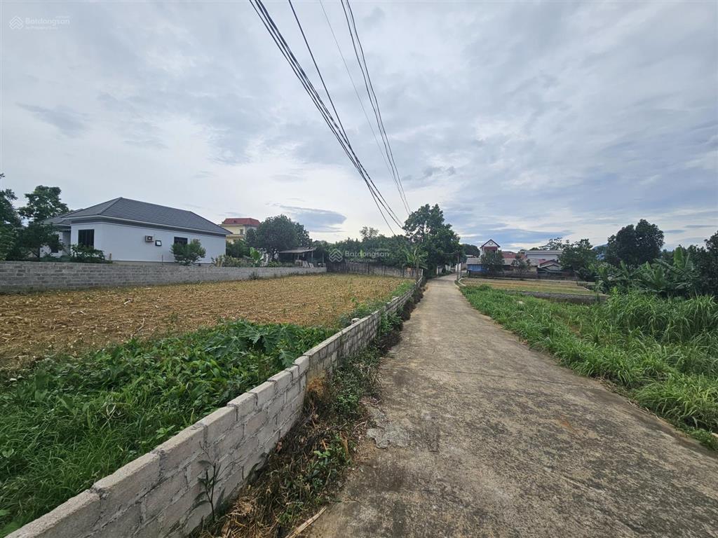 Bán lô góc 675m2 cạnh nhà văn hóa thôn