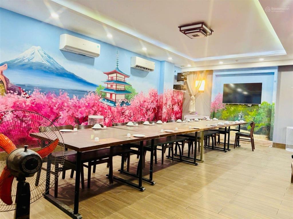 Chính chủ bán nhà mặt phố tây trà, 6 tầng thang máy, đang kd nhà hàng đông nhất khu, 143m mt 5m.