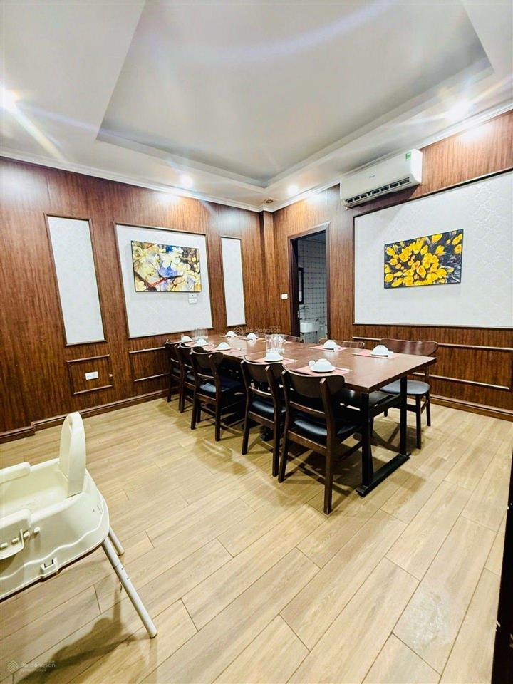 Chính chủ bán nhà mặt phố tây trà, 6 tầng thang máy, đang kd nhà hàng đông nhất khu, 143m mt 5m.