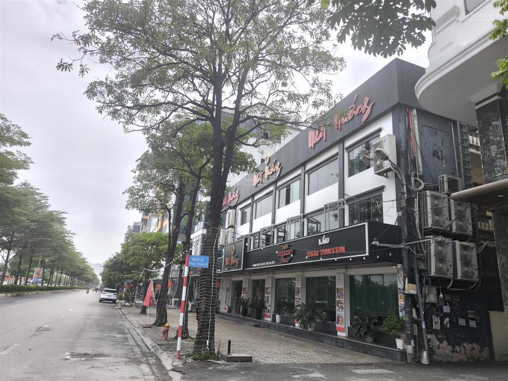 Bán nhà mặt phố cầu giấy 136m2 10t mt10m chào 64 tỷ tòa vp víp dòng tiền khủng vỉa hè rộng ô tô đỗ