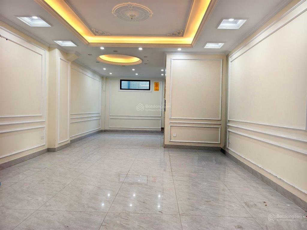Bán nhà riêng lương thế vinh thanh xuân 77m 5t mt6m chào 18.5 tỷ p, lô kd víp ô tô đỗ chủ bán v quê