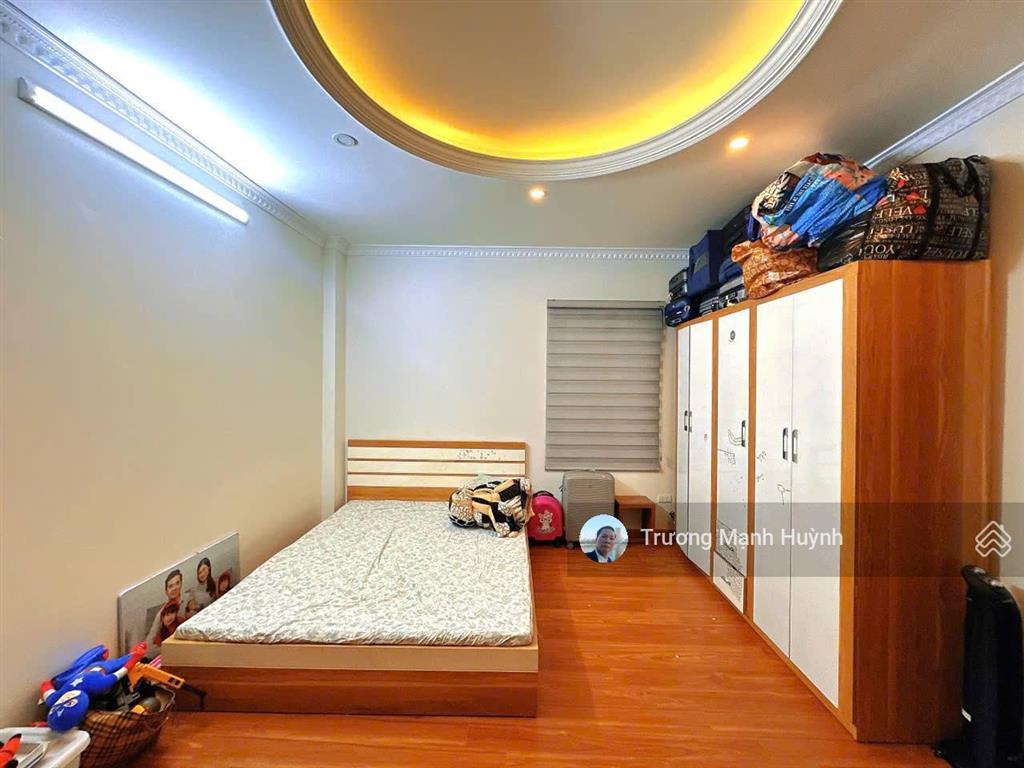 Bán nhà riêng nguyễn ngọc vũ 55m 5t mt 4,5m 13.9 tỷ ô góc ô tô kd vip full nt  th máy cc mini đỉnh