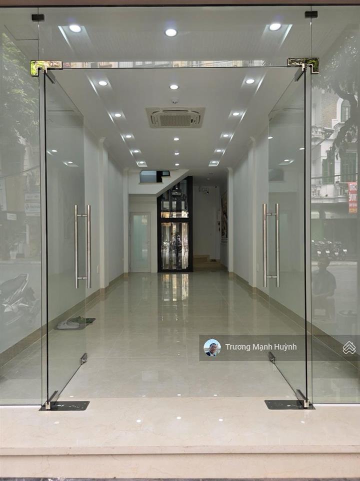 Bán nhà mp cầu giấy 45m2 5t mt 4,2m chào 18,7 tỷ sát trương công giai thang máy full nt kd đa ngành