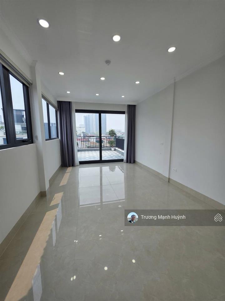 Bán nhà mp cầu giấy 45m2 5t mt 4,2m chào 18,7 tỷ sát trương công giai thang máy full nt kd đa ngành