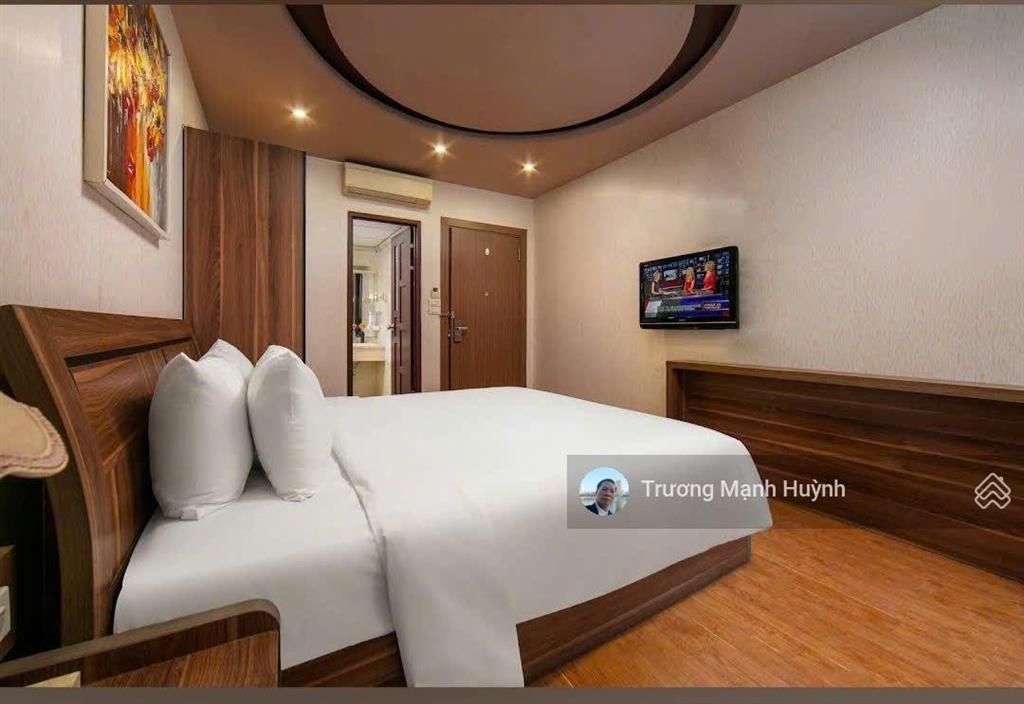 Bán nhà riêng q. bắc từ liêm 222m2 x 5t giá chỉ 118 tr/m2  mt khủng 15m  gara gần ngoại giao đoàn