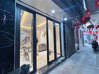 Bán nhà gấp phố Trương Định, Dt 32m2, 4t, mt 3.5m, 7.3 tỷ, đẹp ở ngay.