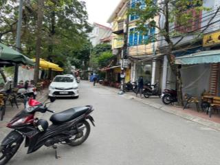 Bán tòa nhà Phương Mai View hồ, Dt 68m2, 8t, mt 6m, kinh doanh đỉnh cao.