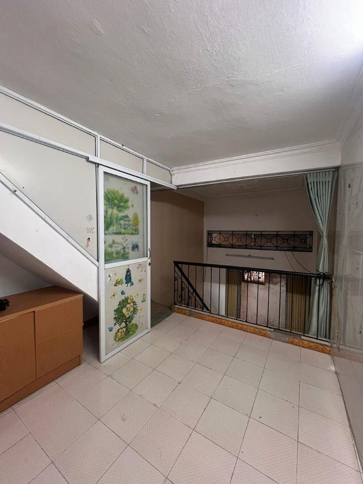 Bán nhà Lê Thanh Nghị chỉ 10m ra phố, Dt 38m2, 3t, mt 4m, giá 7.95 tỷ.