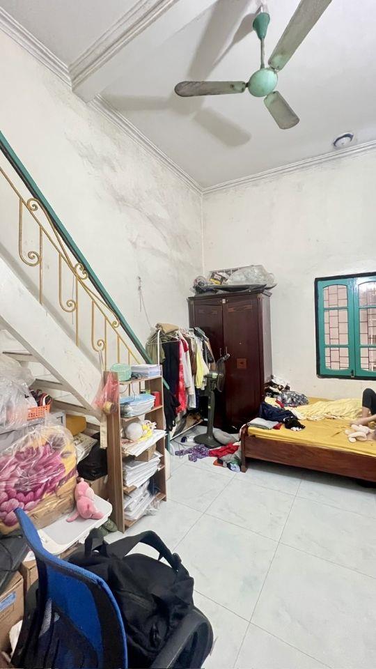 Bán gấp nhà Lê thanh nghị 5 tầng thoáng chỉ 20m ra phố giá 6.2 tỷ.