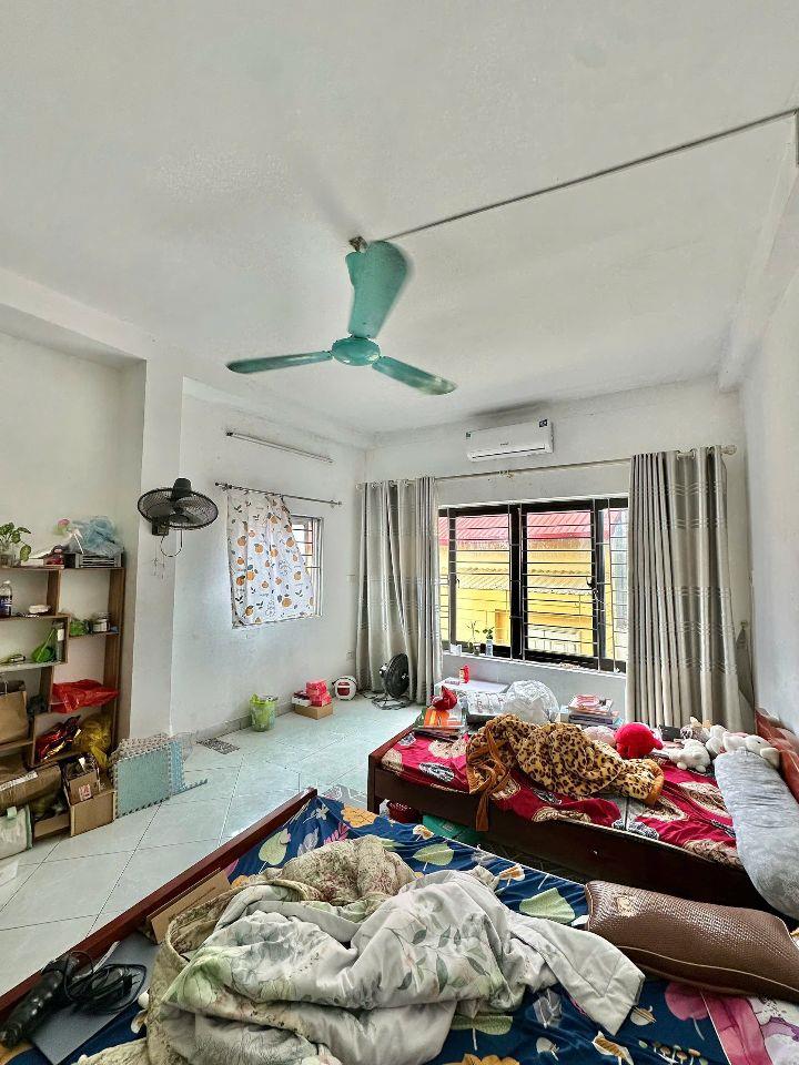 Bán nhà phố Tôn Thất Tùng, Dt 45m2, 6t, mt 4m, 9.5 tỷ, dong tiền 20tr/tháng.